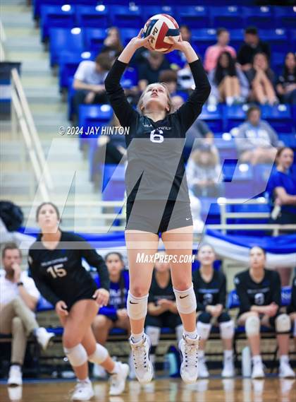 Thumbnail 3 in DasCHE @ Nolan Catholic photogallery.