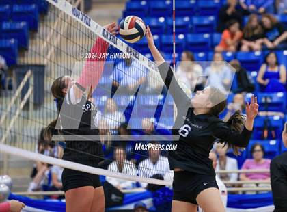 Thumbnail 2 in DasCHE @ Nolan Catholic photogallery.