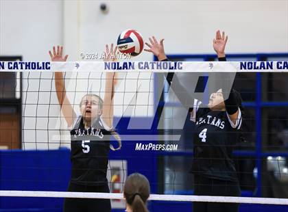 Thumbnail 1 in DasCHE @ Nolan Catholic photogallery.