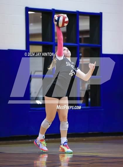 Thumbnail 3 in DasCHE @ Nolan Catholic photogallery.