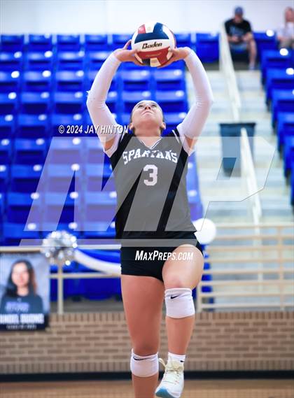 Thumbnail 2 in DasCHE @ Nolan Catholic photogallery.