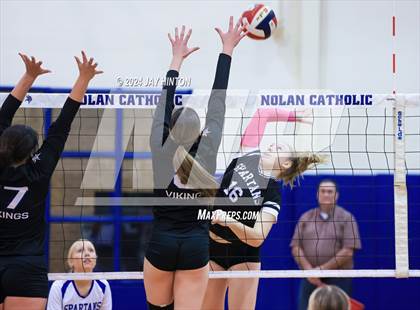 Thumbnail 2 in DasCHE @ Nolan Catholic photogallery.