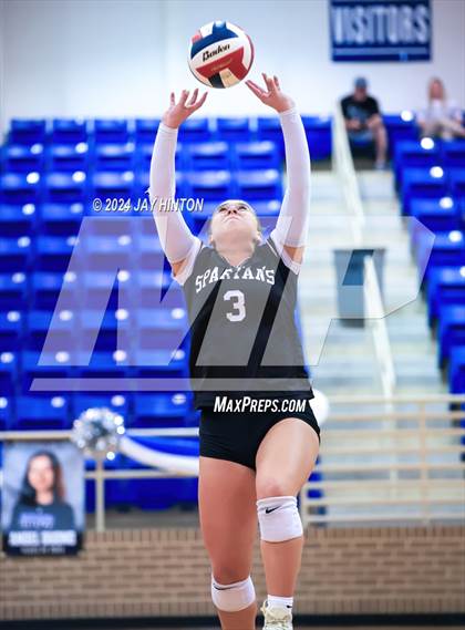 Thumbnail 3 in DasCHE @ Nolan Catholic photogallery.