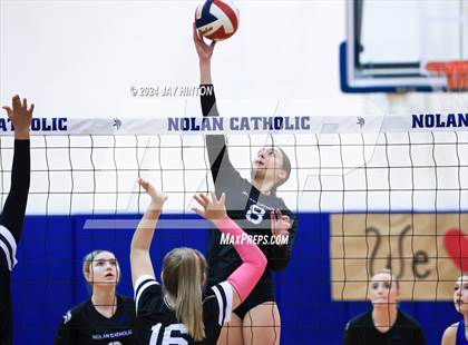 Thumbnail 3 in DasCHE @ Nolan Catholic photogallery.