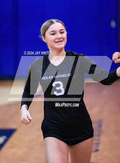 Thumbnail 2 in DasCHE @ Nolan Catholic photogallery.