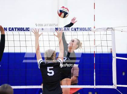 Thumbnail 3 in DasCHE @ Nolan Catholic photogallery.