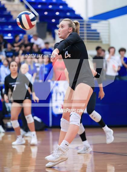 Thumbnail 2 in DasCHE @ Nolan Catholic photogallery.