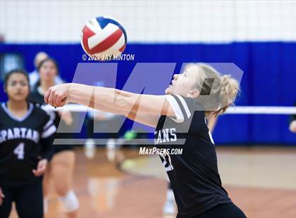 Thumbnail 1 in DasCHE @ Nolan Catholic photogallery.