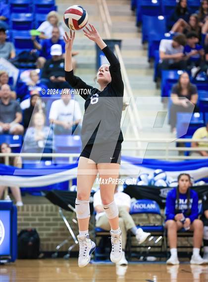 Thumbnail 2 in DasCHE @ Nolan Catholic photogallery.