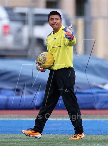 Thumbnail 2 in Del Valle vs. Pflugerville photogallery.