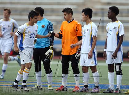 Thumbnail 2 in Del Valle vs. Pflugerville photogallery.