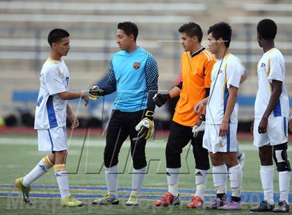 Thumbnail 3 in Del Valle vs. Pflugerville photogallery.