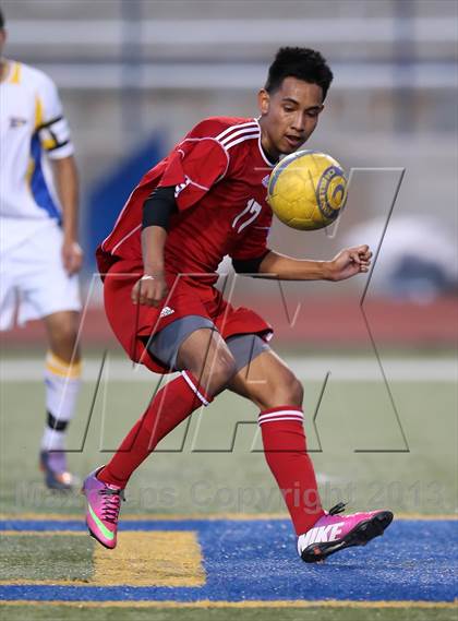 Thumbnail 1 in Del Valle vs. Pflugerville photogallery.