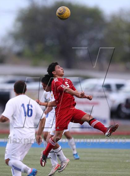 Thumbnail 3 in Del Valle vs. Pflugerville photogallery.