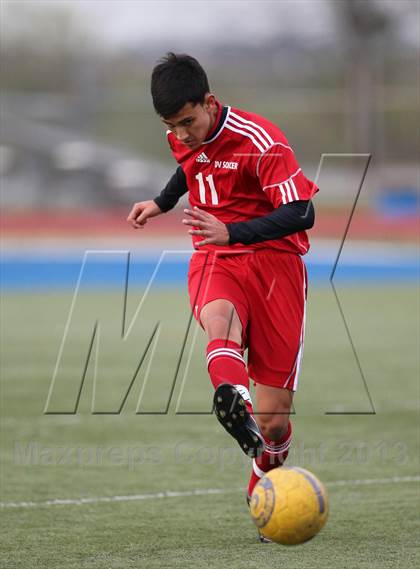 Thumbnail 3 in Del Valle vs. Pflugerville photogallery.