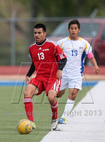 Thumbnail 1 in Del Valle vs. Pflugerville photogallery.