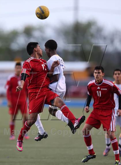 Thumbnail 1 in Del Valle vs. Pflugerville photogallery.