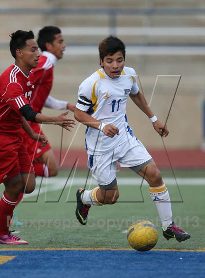 Thumbnail 1 in Del Valle vs. Pflugerville photogallery.