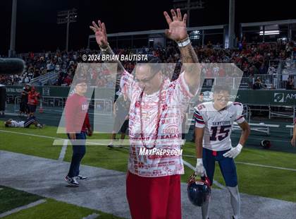 Thumbnail 3 in Kahuku vs. St. Louis (HHSAA Open Division Final) photogallery.