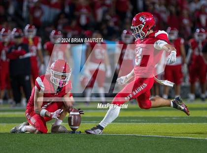 Thumbnail 2 in Kahuku vs. St. Louis (HHSAA Open Division Final) photogallery.