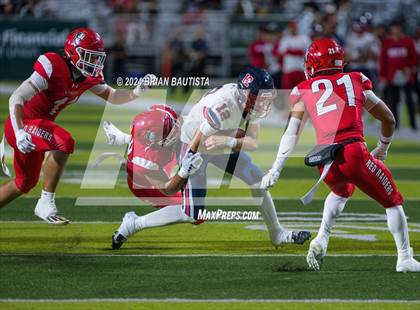 Thumbnail 1 in Kahuku vs. St. Louis (HHSAA Open Division Final) photogallery.