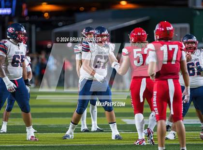 Thumbnail 3 in Kahuku vs. St. Louis (HHSAA Open Division Final) photogallery.