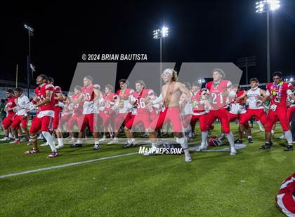 Thumbnail 3 in Kahuku vs. St. Louis (HHSAA Open Division Final) photogallery.