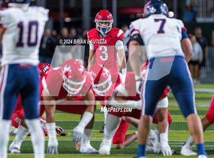 Thumbnail 3 in Kahuku vs. St. Louis (HHSAA Open Division Final) photogallery.