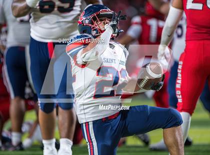 Thumbnail 3 in Kahuku vs. St. Louis (HHSAA Open Division Final) photogallery.