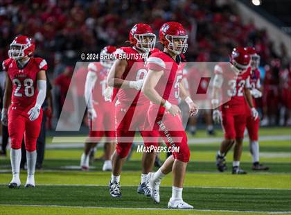 Thumbnail 2 in Kahuku vs. St. Louis (HHSAA Open Division Final) photogallery.