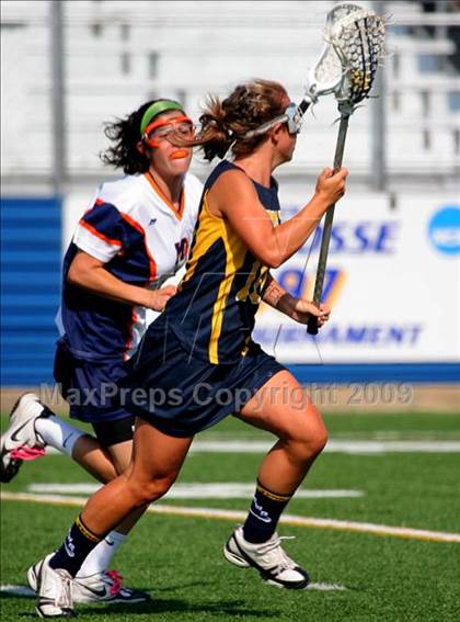 Thumbnail 3 in Manhasset vs. Shoreham-Wading River (NYSPHSAA Class C Quarterfinal) photogallery.