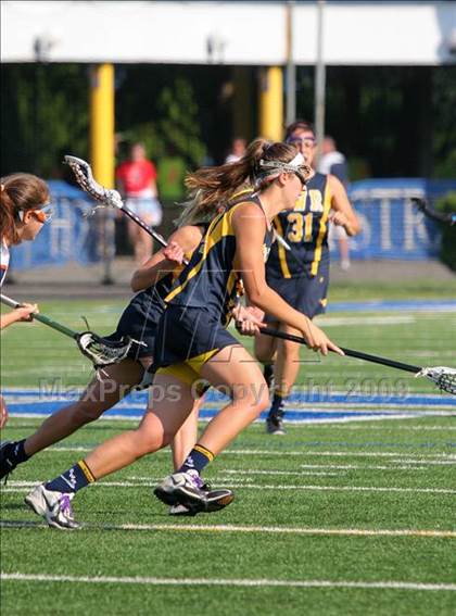 Thumbnail 1 in Manhasset vs. Shoreham-Wading River (NYSPHSAA Class C Quarterfinal) photogallery.