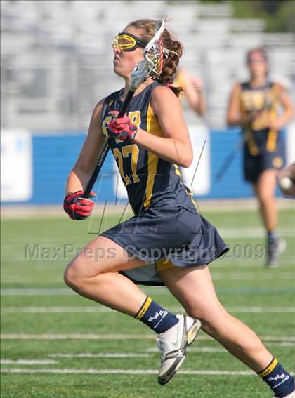 Thumbnail 1 in Manhasset vs. Shoreham-Wading River (NYSPHSAA Class C Quarterfinal) photogallery.