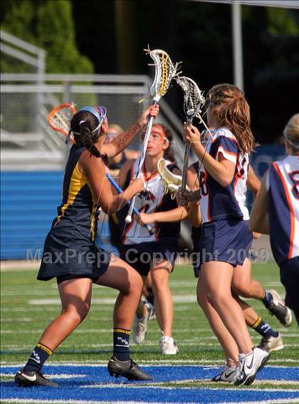 Thumbnail 1 in Manhasset vs. Shoreham-Wading River (NYSPHSAA Class C Quarterfinal) photogallery.