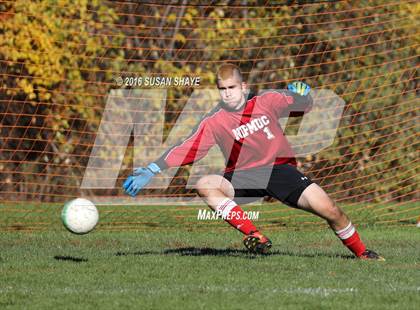 Thumbnail 2 in Nipmuc Regional @ Holy Name Central Catholic (MIAA Division 3 Central Quarterfinal) photogallery.