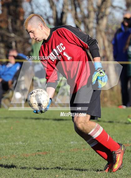Thumbnail 3 in Nipmuc Regional @ Holy Name Central Catholic (MIAA Division 3 Central Quarterfinal) photogallery.