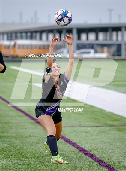 Thumbnail 2 in Fulshear vs Sharpstown 5A Playoff photogallery.