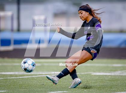 Thumbnail 3 in Fulshear vs Sharpstown 5A Playoff photogallery.