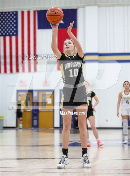 Thumbnail 1 in Woodson @ Perrin-Whitt photogallery.
