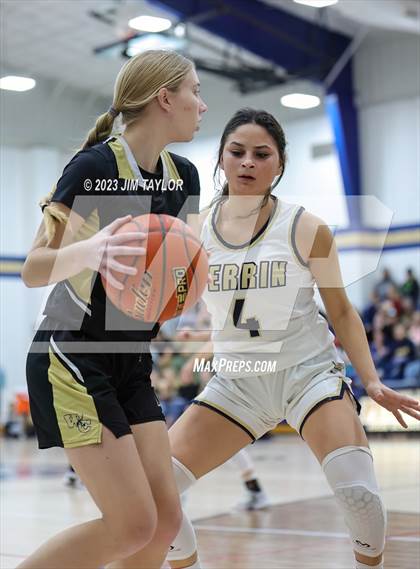 Thumbnail 1 in Woodson @ Perrin-Whitt photogallery.