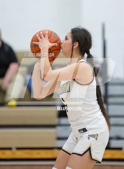 Thumbnail 1 in Woodson @ Perrin-Whitt photogallery.