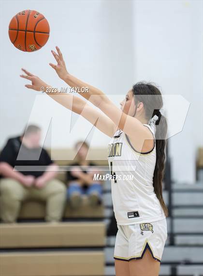 Thumbnail 1 in Woodson @ Perrin-Whitt photogallery.