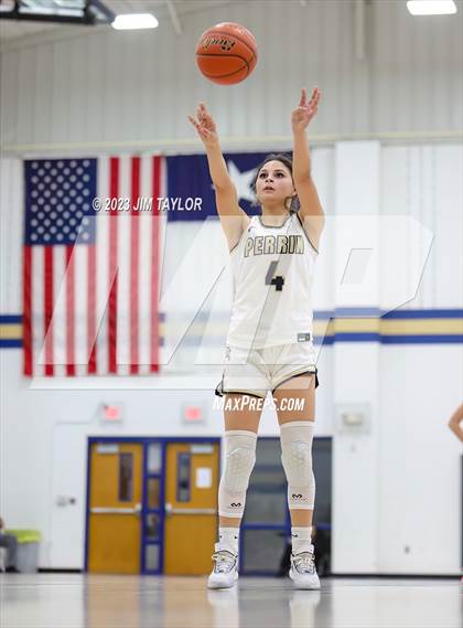 Thumbnail 1 in Woodson @ Perrin-Whitt photogallery.