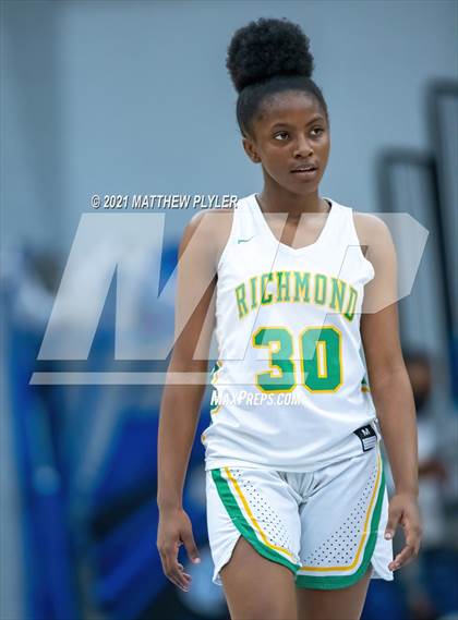 Thumbnail 3 in Terry Sanford vs. Richmond (Cumberland County Holiday Classic - Final - Gil Bowman Bracket) photogallery.