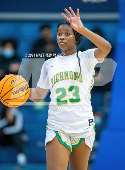 Thumbnail 2 in Terry Sanford vs. Richmond (Cumberland County Holiday Classic - Final - Gil Bowman Bracket) photogallery.