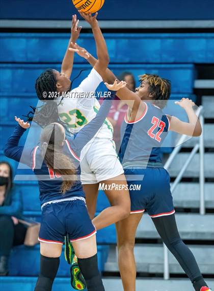 Thumbnail 3 in Terry Sanford vs. Richmond (Cumberland County Holiday Classic - Final - Gil Bowman Bracket) photogallery.