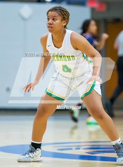 Thumbnail 2 in Terry Sanford vs. Richmond (Cumberland County Holiday Classic - Final - Gil Bowman Bracket) photogallery.