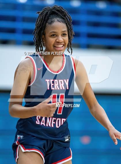 Thumbnail 2 in Terry Sanford vs. Richmond (Cumberland County Holiday Classic - Final - Gil Bowman Bracket) photogallery.