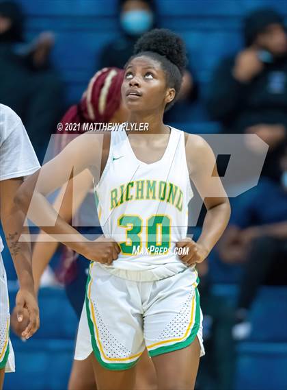 Thumbnail 2 in Terry Sanford vs. Richmond (Cumberland County Holiday Classic - Final - Gil Bowman Bracket) photogallery.