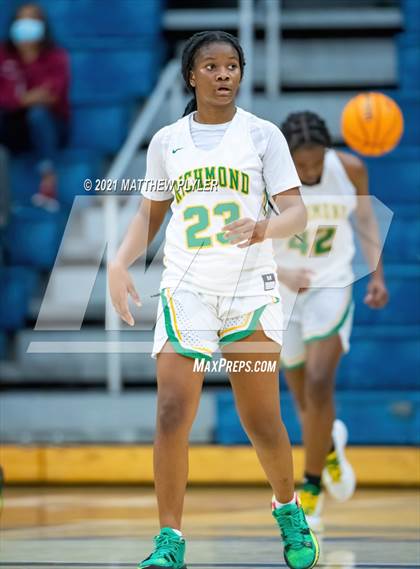 Thumbnail 2 in Terry Sanford vs. Richmond (Cumberland County Holiday Classic - Final - Gil Bowman Bracket) photogallery.